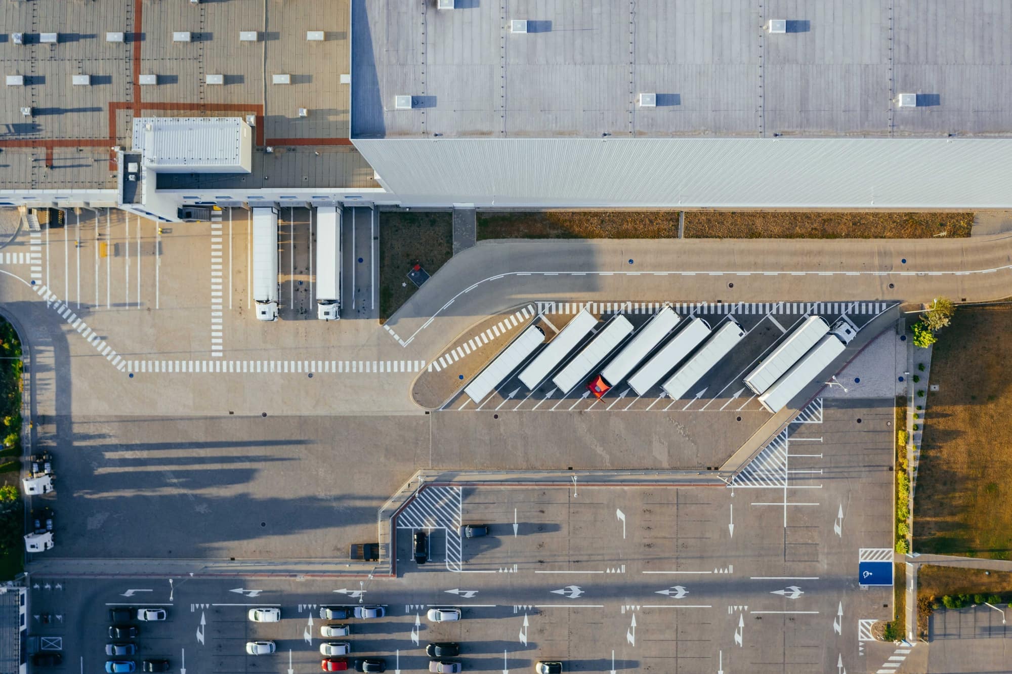 Large facility roof and equipment access conditions